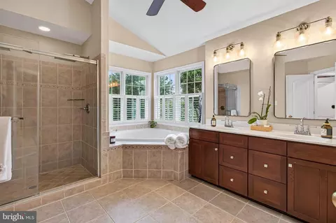 Bath - 19861 Bethpage Ct, Ashburn, VA 20147 photo 2 of 3