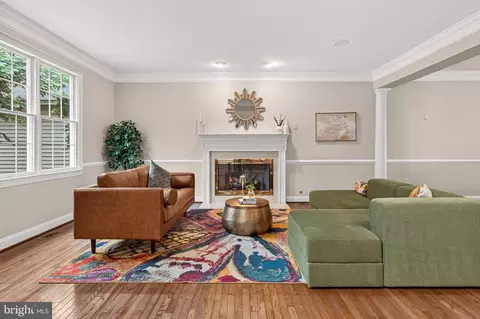 Living - 19861 Bethpage Ct, Ashburn, VA 20147 photo 4 of 5