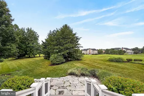 Exterior - 19861 Bethpage Ct, Ashburn, VA 20147 photo 5 of 8