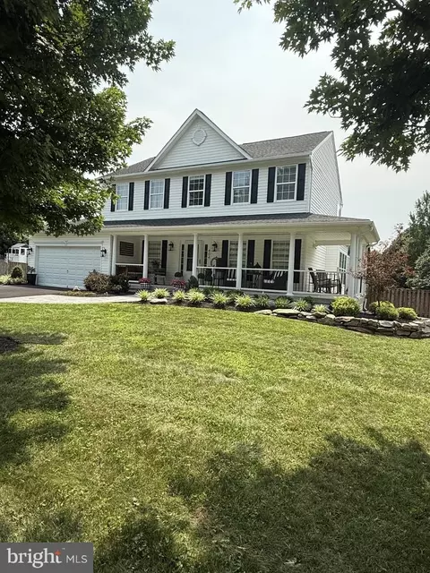404 Autumn Chase Ct, Purcellville, VA 20132