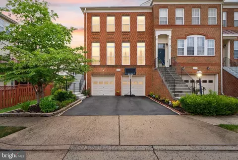 22016 Dilworth Sq, Broadlands, VA 20148