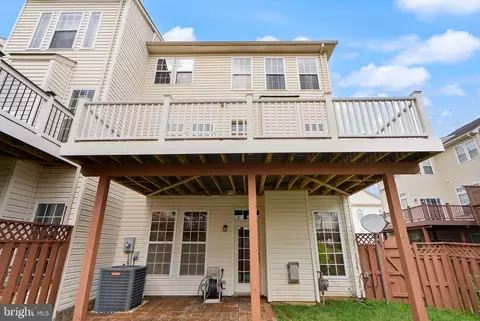 Exterior - 22016 Dilworth Sq, Broadlands, VA 20148 photo 6 of 10