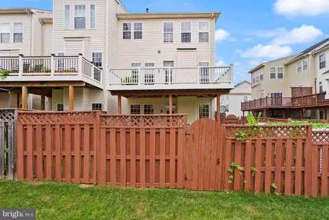 Exterior - 22016 Dilworth Sq, Broadlands, VA 20148 photo 8 of 10