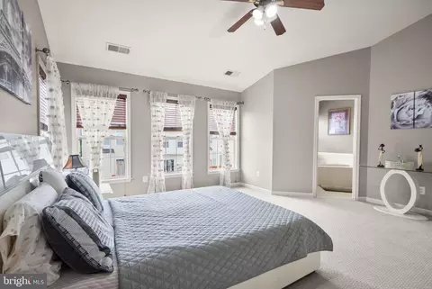 Bedroom - 22016 Dilworth Sq, Broadlands, VA 20148 photo 2 of 5