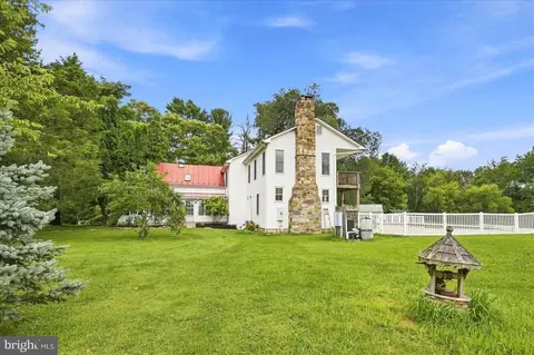 13732 Harpers Ferry Rd, Hillsboro, VA 20132