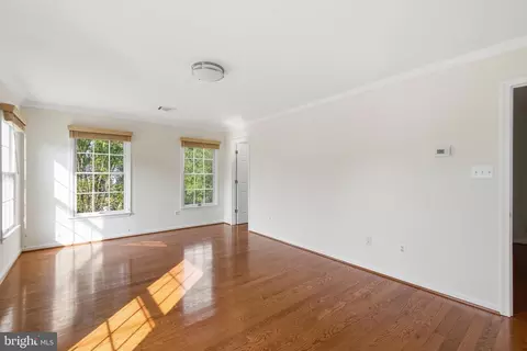 Bedroom - 46405 Esterbrook Cir, Sterling, VA 20165 photo 2 of 9