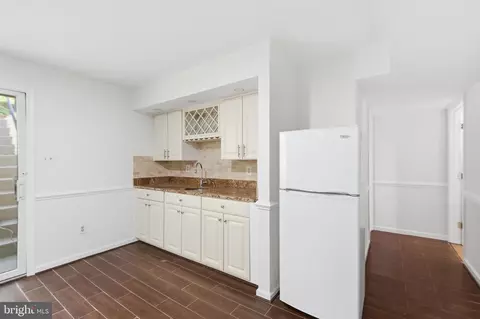 Entry Way - 46405 Esterbrook Cir, Sterling, VA 20165 photo 5 of 5