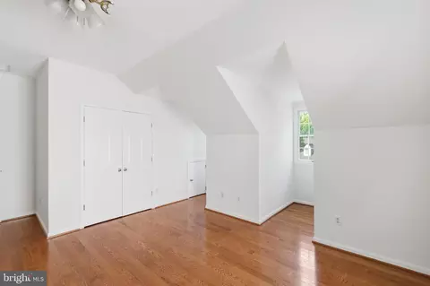 Bedroom - 46405 Esterbrook Cir, Sterling, VA 20165 photo 8 of 9