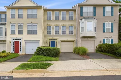 17343 Leaside Ter, Round Hill, VA 20141
