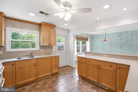 Kitchen - 1206 E Iberia Rd, Sterling, VA 20164 photo 5 of 5