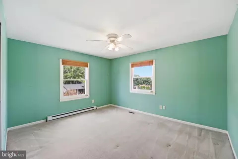 Bedroom - 1206 E Iberia Rd, Sterling, VA 20164 photo 4 of 9