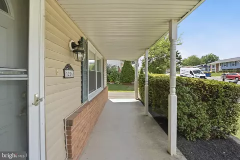 Exterior - 1206 E Iberia Rd, Sterling, VA 20164 photo 4 of 9