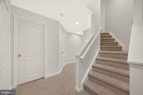 Entry Way - 43640 Cather Ct, Ashburn, VA 20147 photo 13 of 13