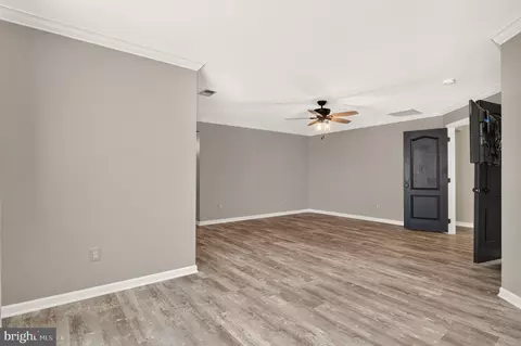Living - 43640 Cather Ct, Ashburn, VA 20147 photo 10 of 10
