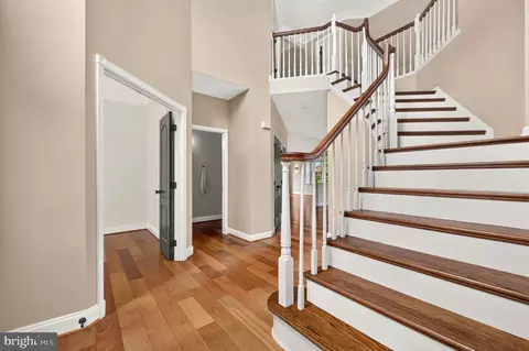 Entry Way - 43640 Cather Ct, Ashburn, VA 20147 photo 9 of 13