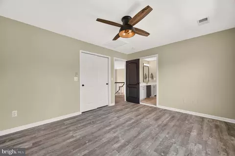 Entry Way - 43640 Cather Ct, Ashburn, VA 20147 photo 12 of 13
