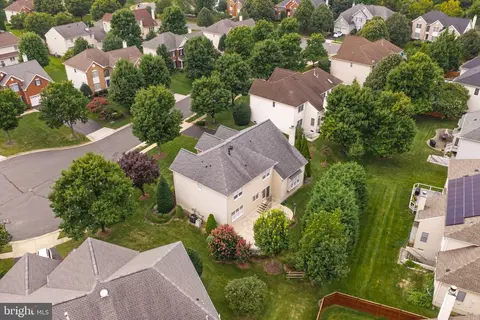 View/Area - 43640 Cather Ct, Ashburn, VA 20147 photo 4 of 14