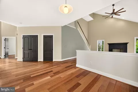 Entry Way - 43640 Cather Ct, Ashburn, VA 20147 photo 6 of 13