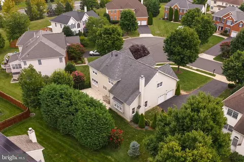 View/Area - 43640 Cather Ct, Ashburn, VA 20147 photo 3 of 14