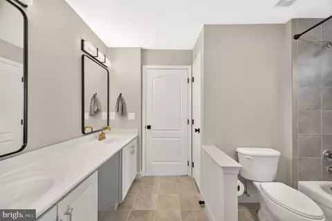 Entry Way - 43640 Cather Ct, Ashburn, VA 20147 photo 11 of 13
