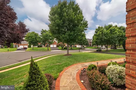 Exterior - 43640 Cather Ct, Ashburn, VA 20147 photo 9 of 10