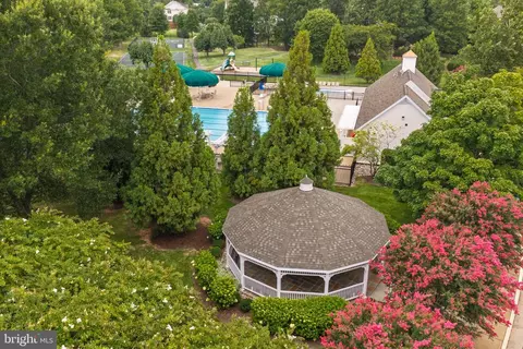 View/Area - 43640 Cather Ct, Ashburn, VA 20147 photo 8 of 14
