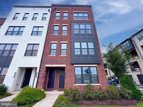 22391 Claude Moore Dr, Ashburn, VA 20148
