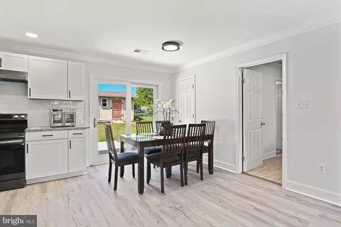 Dining - 501 E Poplar Rd E, Sterling, VA 20164 photo 1 of 1