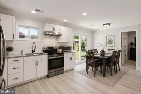 Kitchen - 501 E Poplar Rd E, Sterling, VA 20164 photo 4 of 5