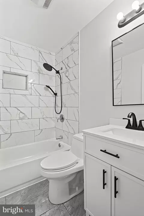 Bath - 501 E Poplar Rd E, Sterling, VA 20164 photo 3 of 9
