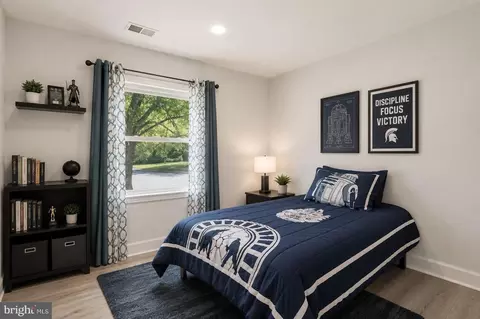 Bedroom - 501 E Poplar Rd E, Sterling, VA 20164 photo 2 of 7