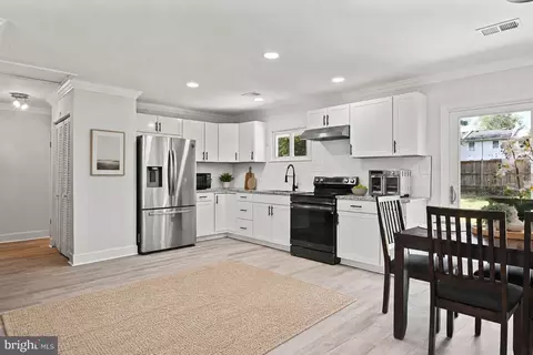 Kitchen - 501 E Poplar Rd E, Sterling, VA 20164 photo 2 of 5
