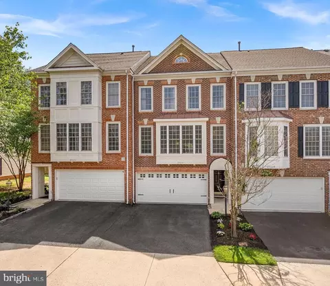 24651 Clock Tower Sq, Aldie, VA 20105