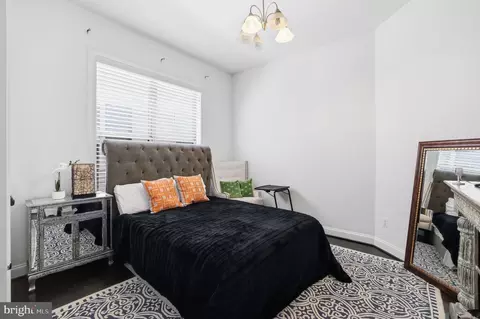 Bedroom - 20623 Holyoke Dr, Ashburn, VA 20147 photo 17 of 21