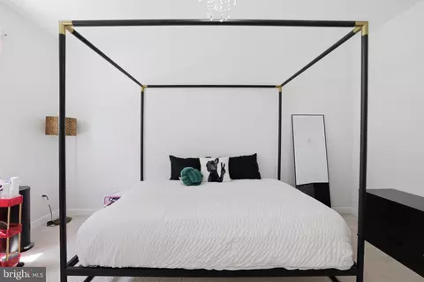 Bedroom - 20623 Holyoke Dr, Ashburn, VA 20147 photo 10 of 21