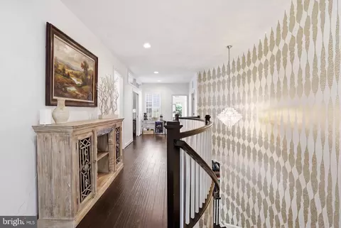 Entry Way - 20623 Holyoke Dr, Ashburn, VA 20147 photo 6 of 10