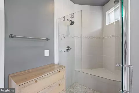 Bath - 20623 Holyoke Dr, Ashburn, VA 20147 photo 5 of 8