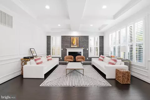 Living - 20623 Holyoke Dr, Ashburn, VA 20147 photo 1 of 3