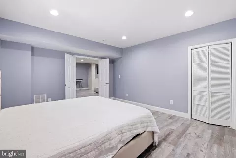 Bedroom - 20623 Holyoke Dr, Ashburn, VA 20147 photo 21 of 21