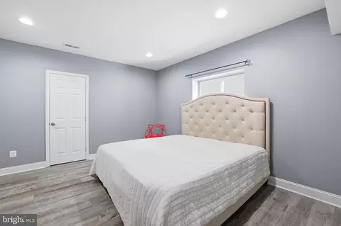 Bedroom - 20623 Holyoke Dr, Ashburn, VA 20147 photo 19 of 21