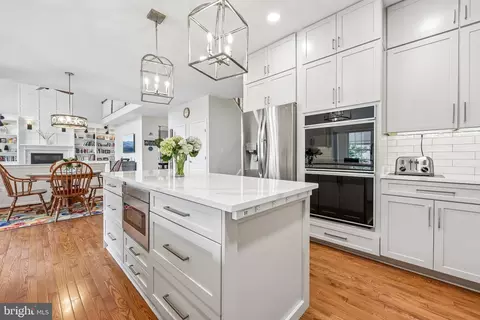 Kitchen - 20108 Blackwolf Run Pl, Ashburn, VA 20147 photo 4 of 10