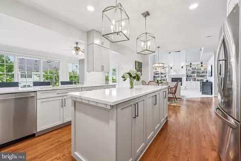 Kitchen - 20108 Blackwolf Run Pl, Ashburn, VA 20147 photo 5 of 10