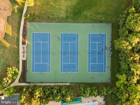 View/Area - 20108 Blackwolf Run Pl, Ashburn, VA 20147 photo 5 of 13