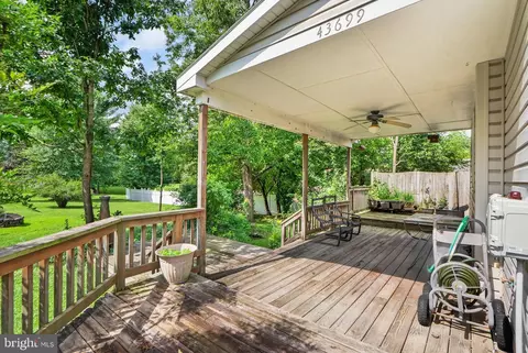 Exterior - 43699 Hay Rd, Ashburn, VA 20147 photo 2 of 4