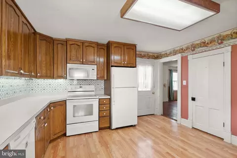Kitchen - 43699 Hay Rd, Ashburn, VA 20147 photo 1 of 2