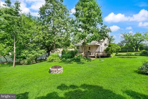 Exterior - 43699 Hay Rd, Ashburn, VA 20147 photo 4 of 4
