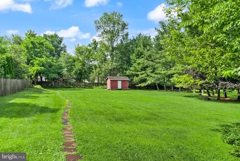 Exterior - 43699 Hay Rd, Ashburn, VA 20147 photo 3 of 4