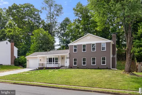1216 Bradfield Dr SW, Leesburg, VA 20175
