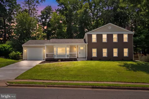 1216 Bradfield Dr SW, Leesburg, VA 20175