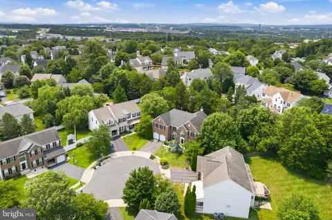 View/Area - 43276 John Danforth Ct, Ashburn, VA 20147 photo 3 of 6